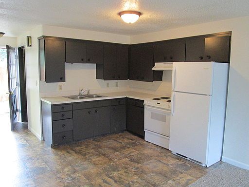 3rd image of 337 7th St NE APT 6