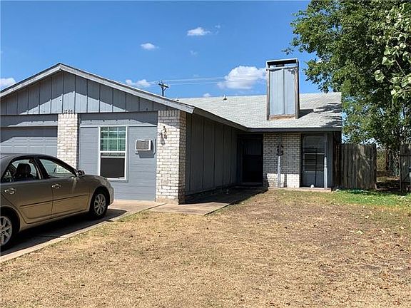 3rd image of 3208 Trenton Dr