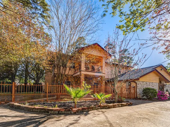 511 Chateau Woods Parkway Dr, Conroe, TX 77385
