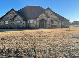 1015 Jesse James Ln, Springtown, TX 76082