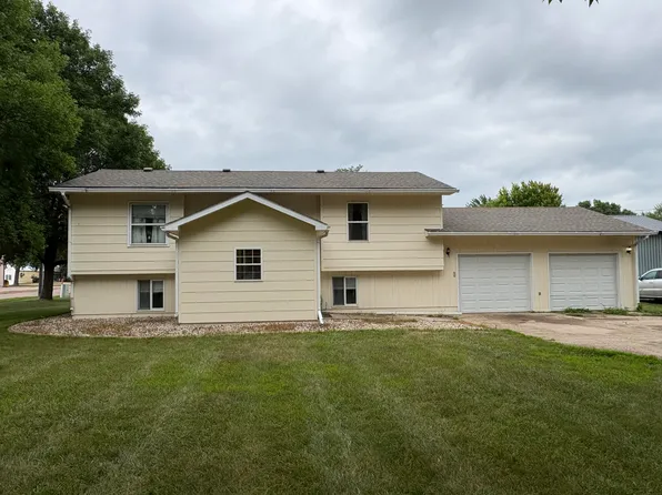 510 4th St, Alexandria, SD 57311