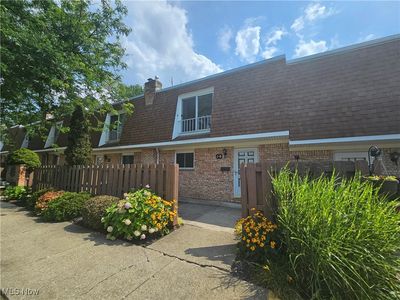 6472 State Rd APT J8, Parma, OH, 44134