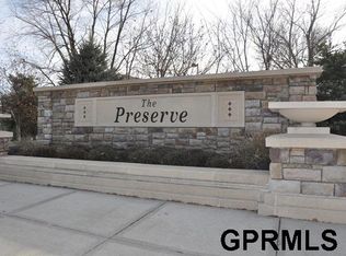 7912 Preserve Ln, Lincoln, NE 68516