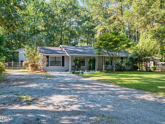 3rd image of 640 Old House Road
