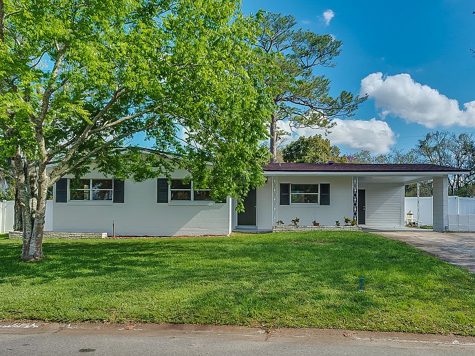 1st image of 409 Satsuma Dr