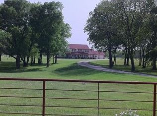 920 Eason Rd, Ennis, TX 75119