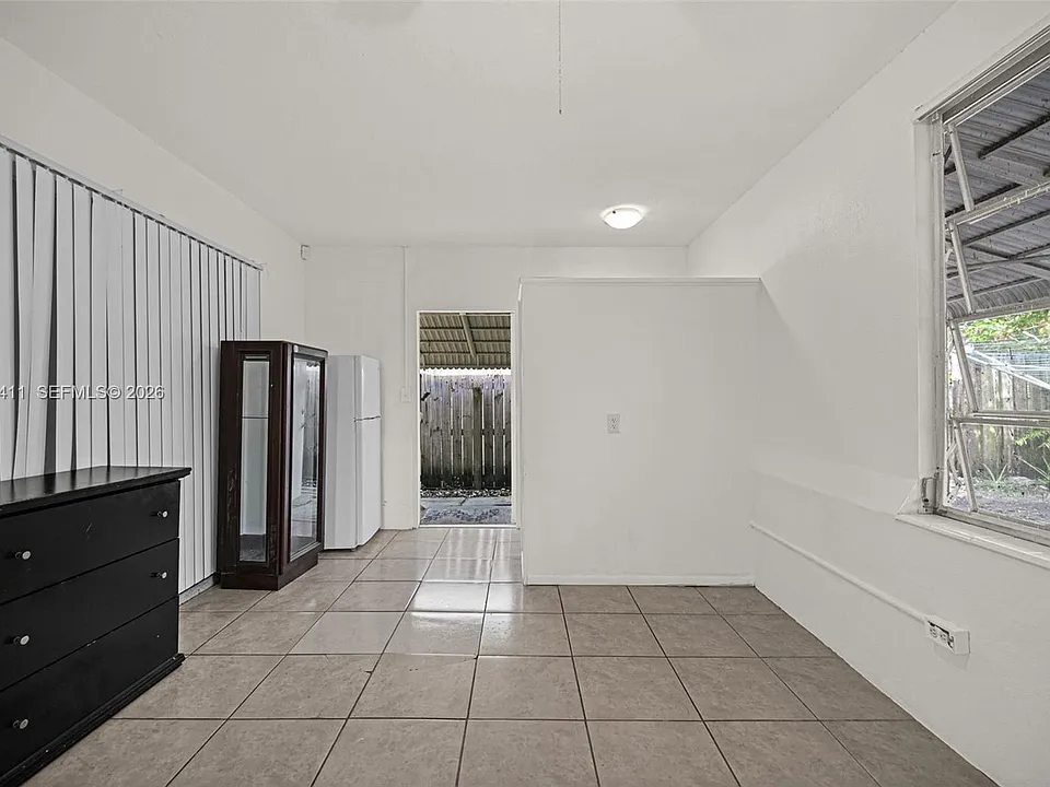 5069 NW 41st Ct #-