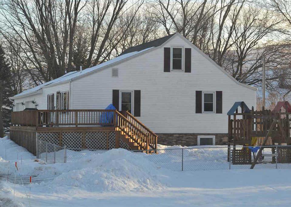 1st image of 2820 Memorial Dr
