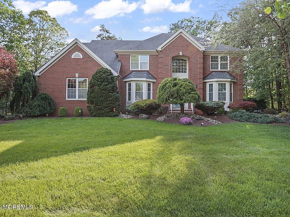 2nd image of 52 Erin Drive