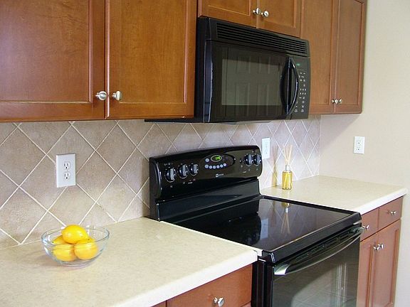 Spacious, open Kitchen