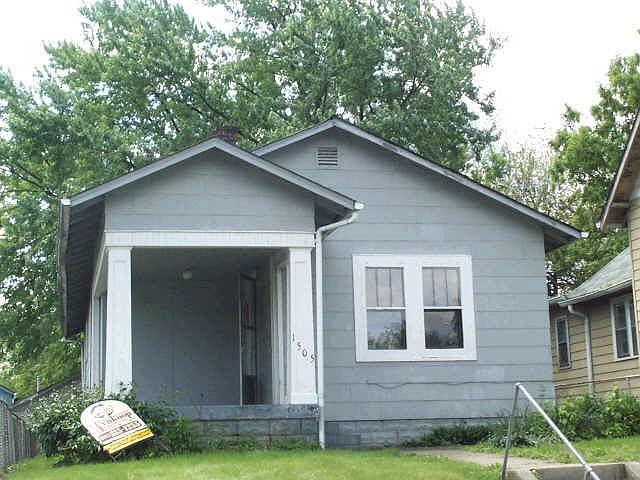 1st image of 1505 E Nelson Ave