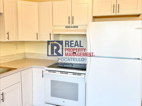 4th image of 94 Plateau Dr