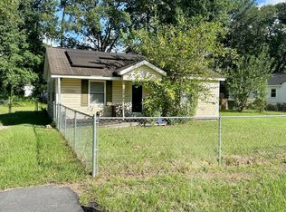 1205 Albemarle St, Hanahan, SC 29410