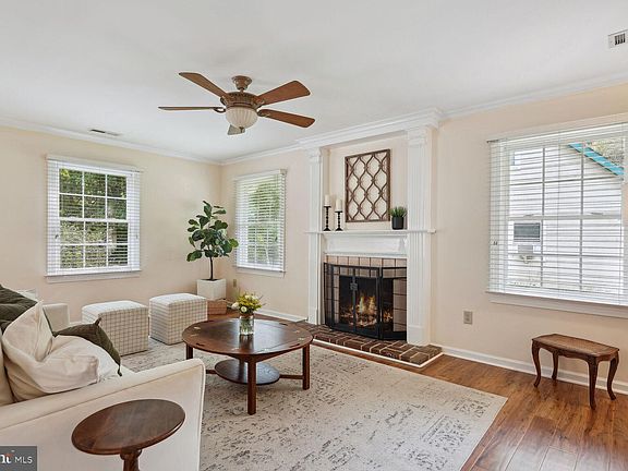 3rd image of 7339 Wickford Dr