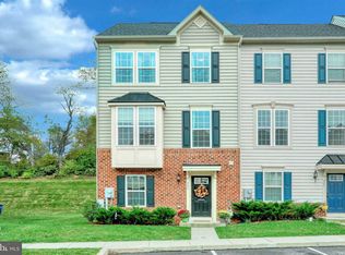405 Laurel Oak Ln, Seven Valleys, PA 17360