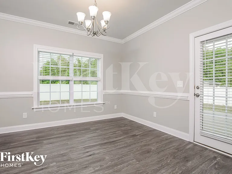 157 Ramsgate Dr — Photo 5