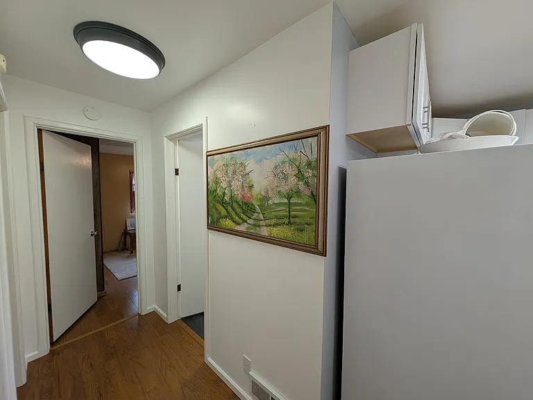 8 Coolidge St — Photo 14
