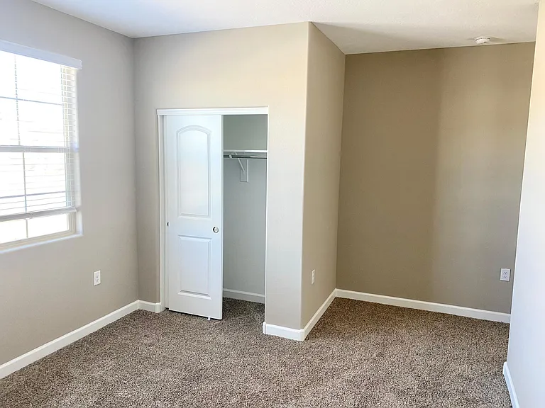 30069 W Clarendon Ave — Photo 10