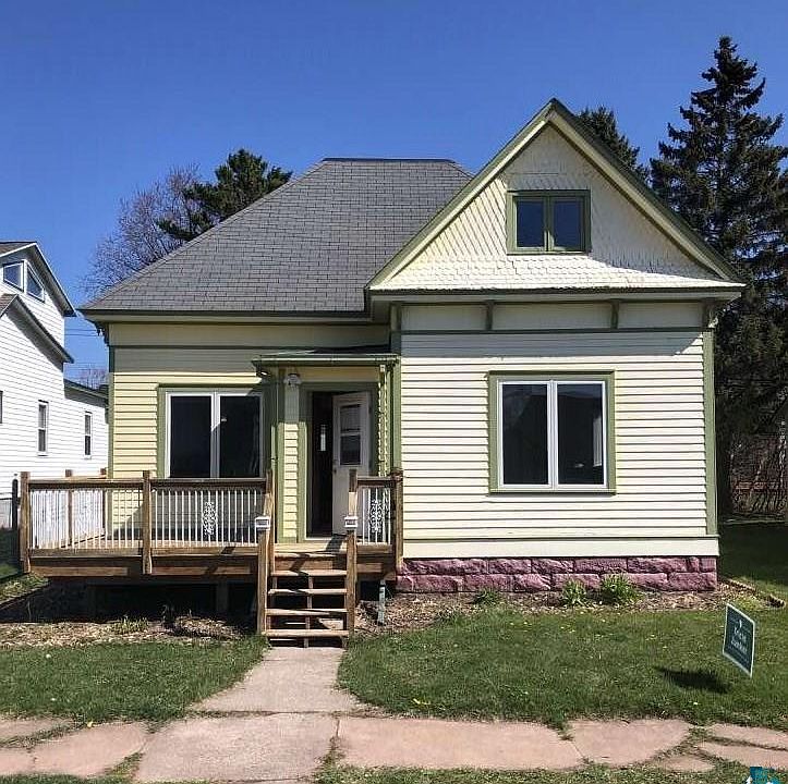 2nd image of 209 W Pine St