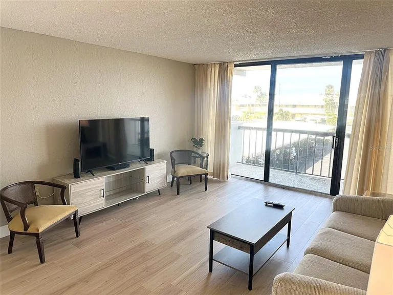 400 Island Way #206 — Photo 17