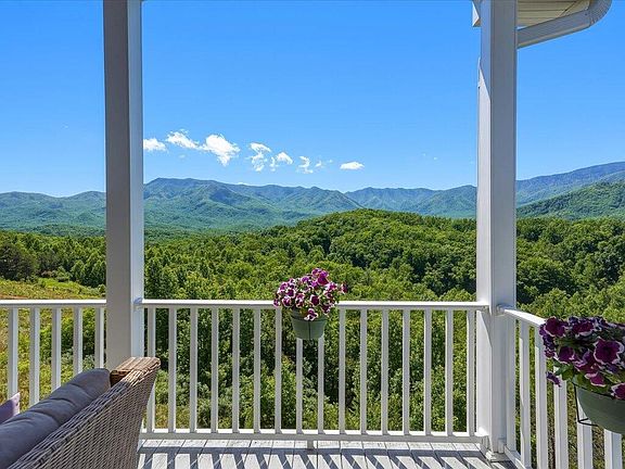 4th image of 270 Sonshine Ridge Rd