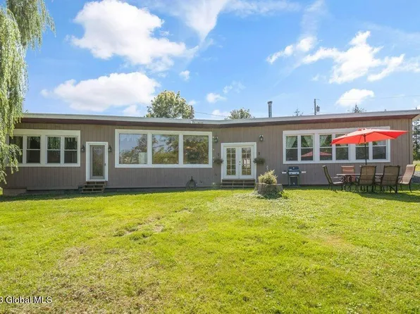 32 Buck Road, Troy, NY 12180