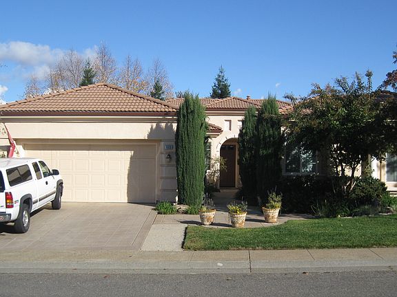 3rd image of 1029 Southridge Dr