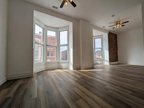 201 High Avenue East - 108, 108 N 1st St, Oskaloosa, IA 52577