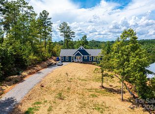 1827 Waters Edge Dr, Granite Falls, NC 28630