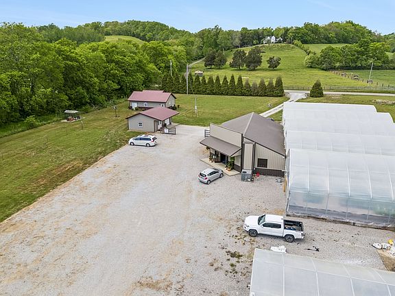 65th image of 2461 Bodenham Rd