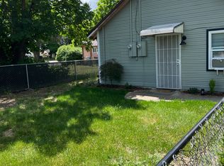 418 SE I St APT B, Grants Pass, OR 97526