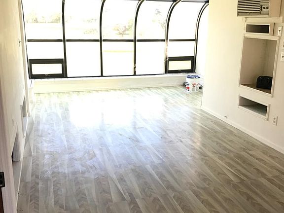 5th image of 36064 Garfield Rd