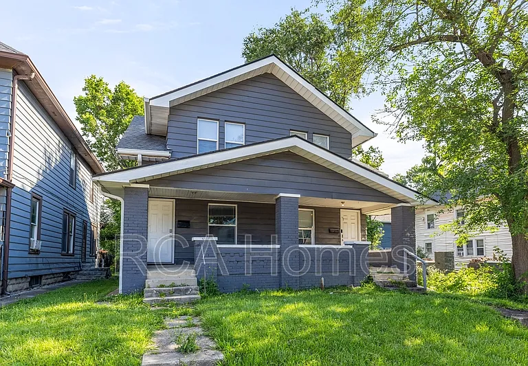 4118 E Washington St — Photo 9