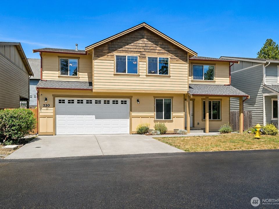 1st image of 220 NE Tronson Circle