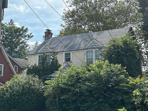 2nd image of 118 Parsons Dr