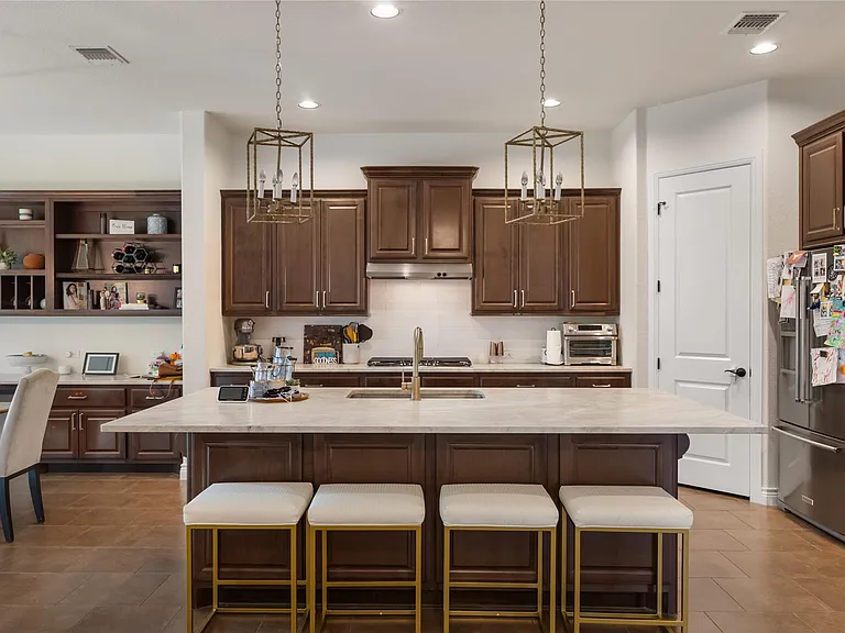 415 Bitterroot Ln — Photo 6