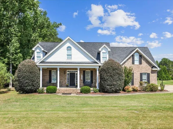 5124 Bartizan Dr, Holly Springs, NC 27540