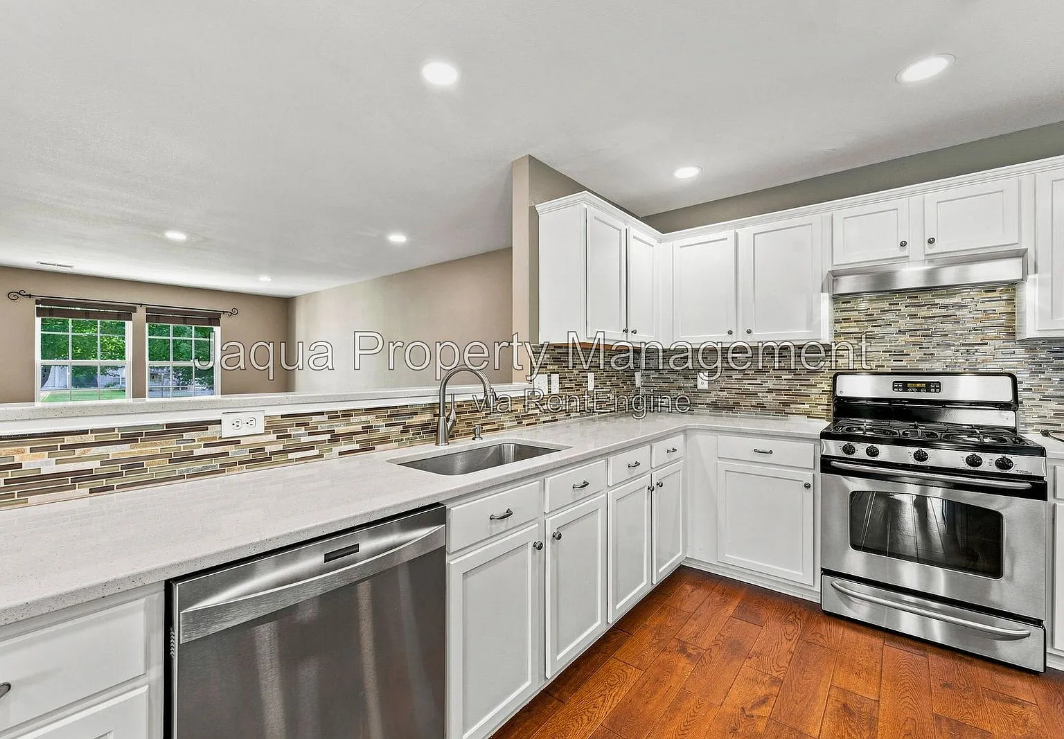 4 bed, 4.0 bath, 2847 sqft, $2,800 — Photo 4