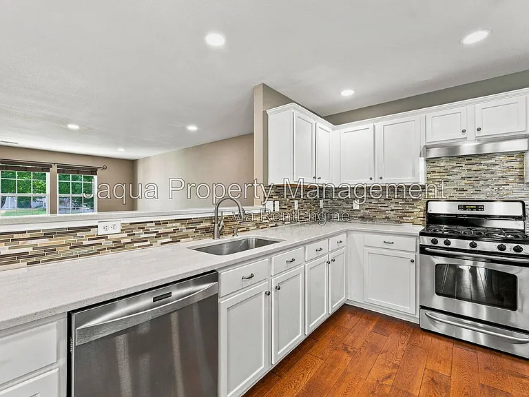 4663 Andover Woods Ct — Photo 4