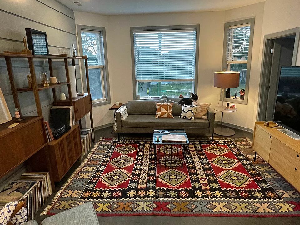 1st image of 2834 W Diversey Ave #2F