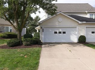 4234 River Ridge Dr, Cleveland, OH 44109