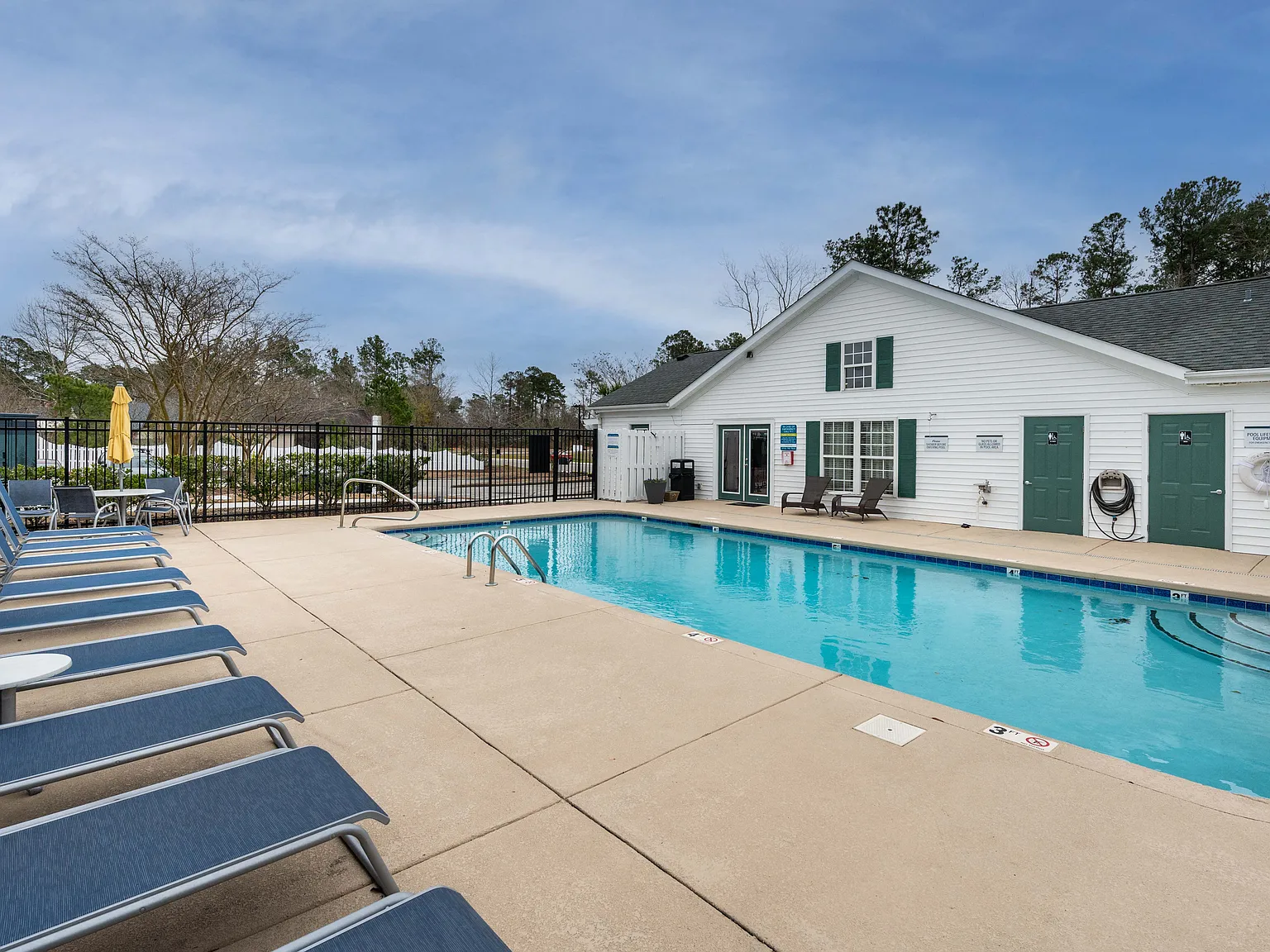 Deerbrook Apartments — Photo 2