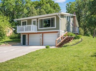 1695 Silver Lake Rd NW, New Brighton, MN 55112