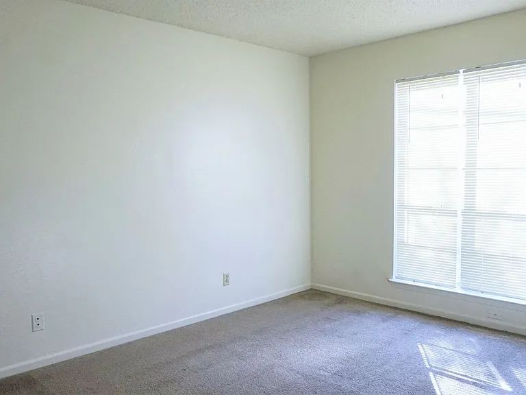 4308 Lake Rd — Photo 14