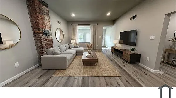 3 bed, $1,895 — Photo 2