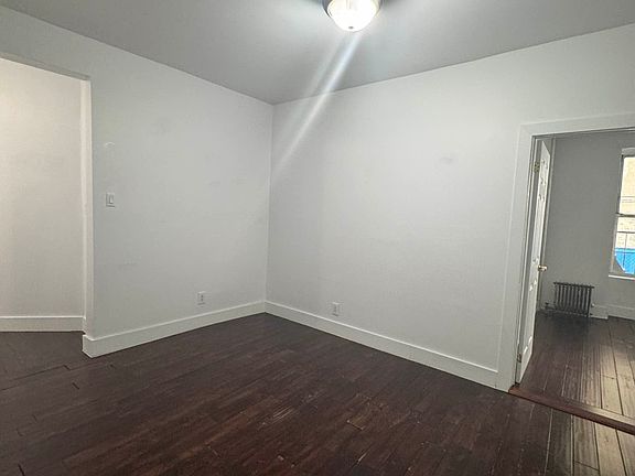 4th image of 2228 Amsterdam Ave #1D