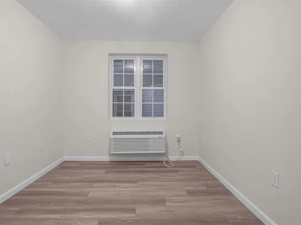 334 Underhill Avenue image 11 of 31