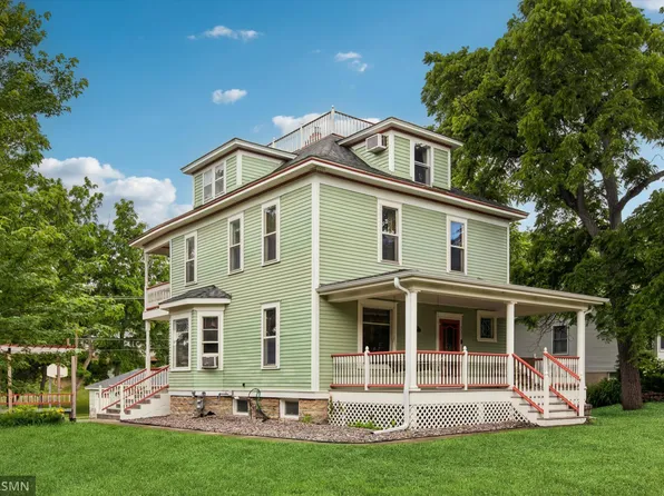 701 Hoffman St W, Cannon Falls, MN 55009