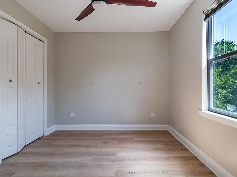1345 N Olney St — Photo 21
