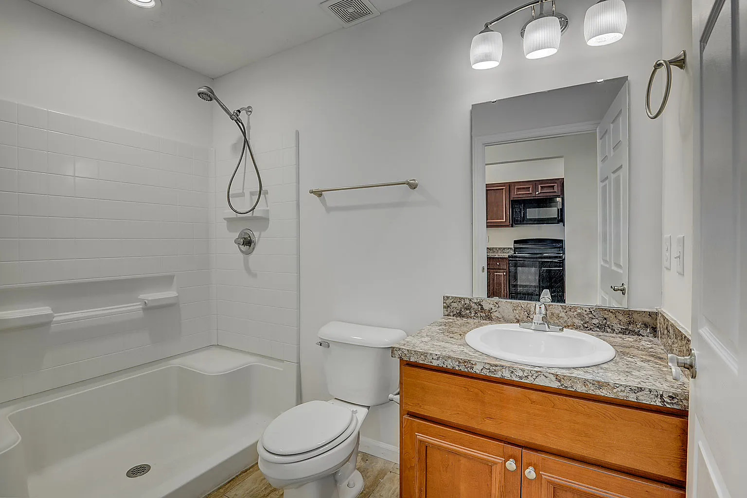 1 bed, 750 sqft, $1,195 — Photo 4